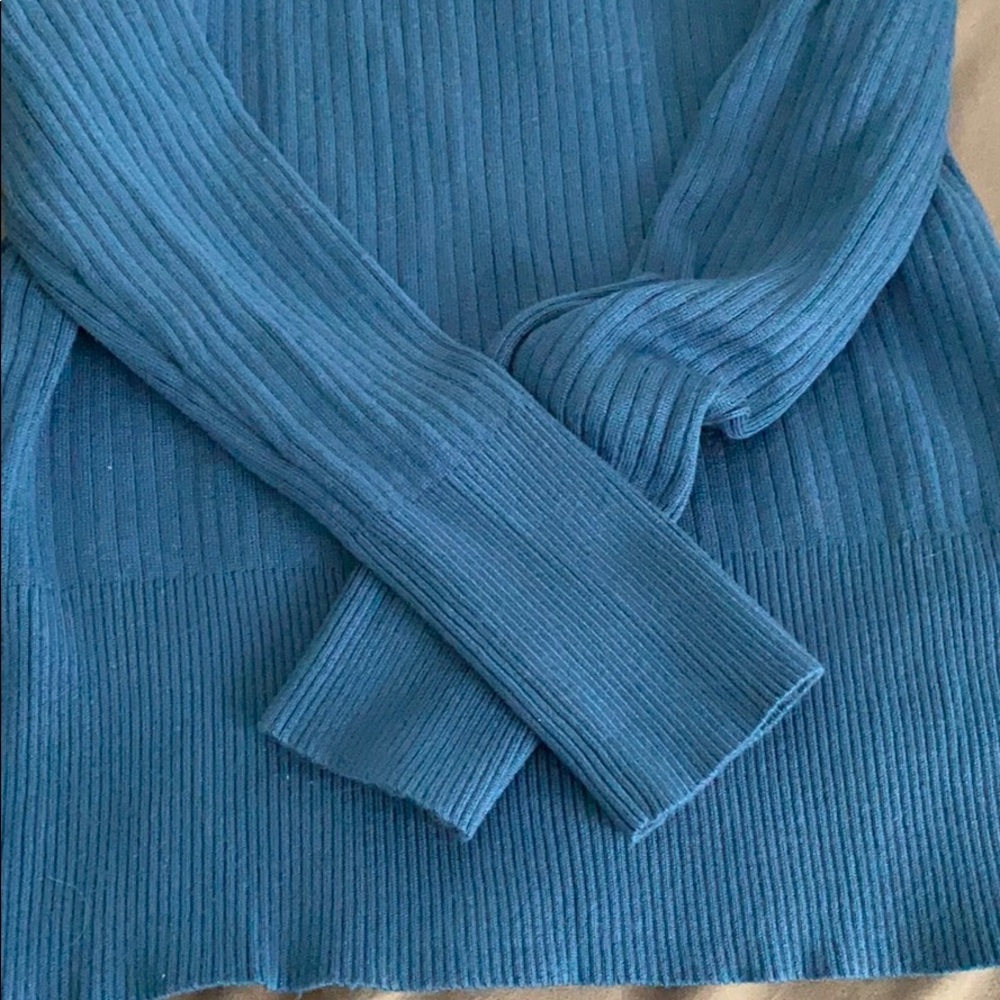 Blue sweater - Picture 5 of 5